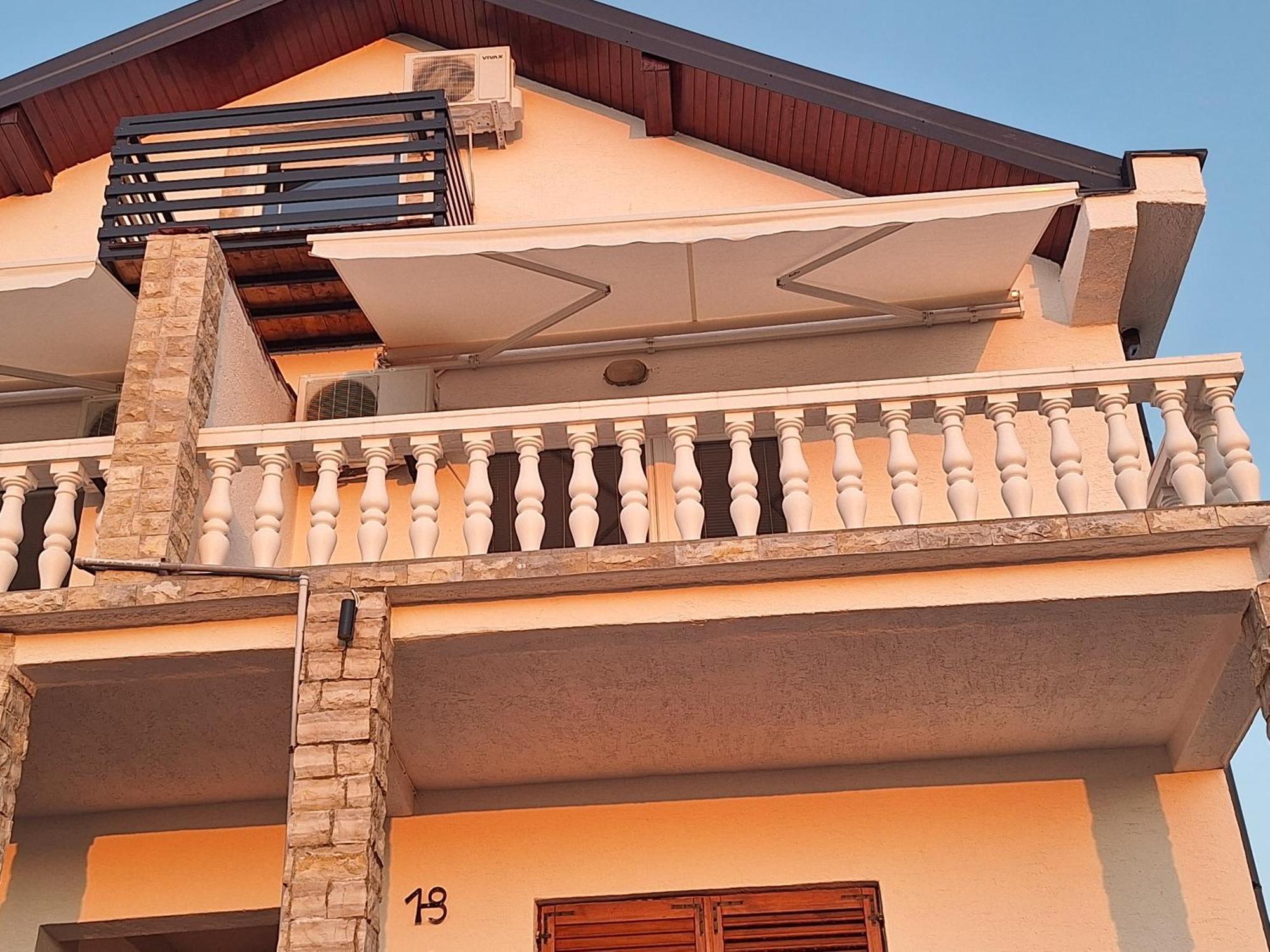 Apartments Cetiri Sestrice Novigrad  Exterior photo